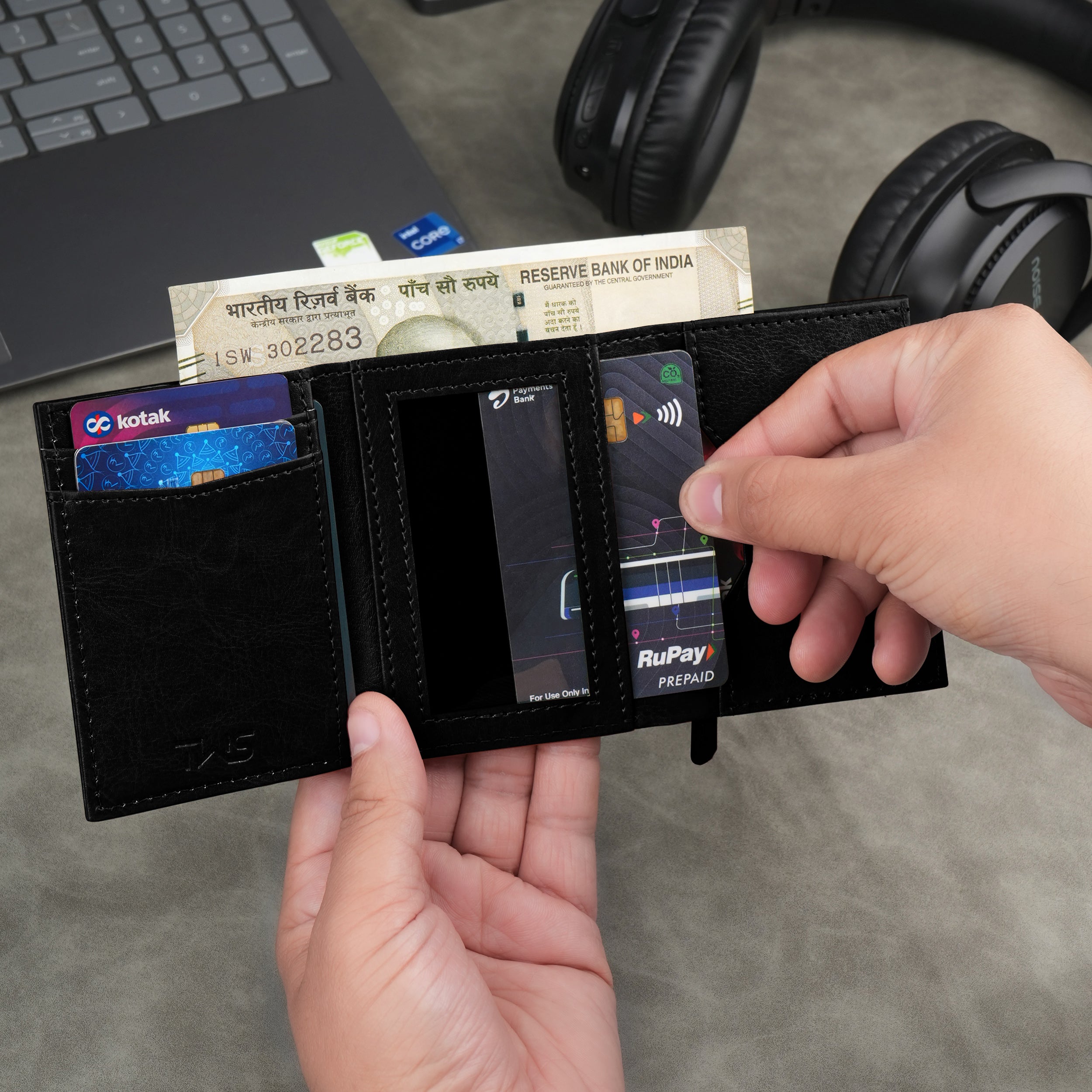 Cipher RFID-Protected Wallet With Detachable Cardholder - Black