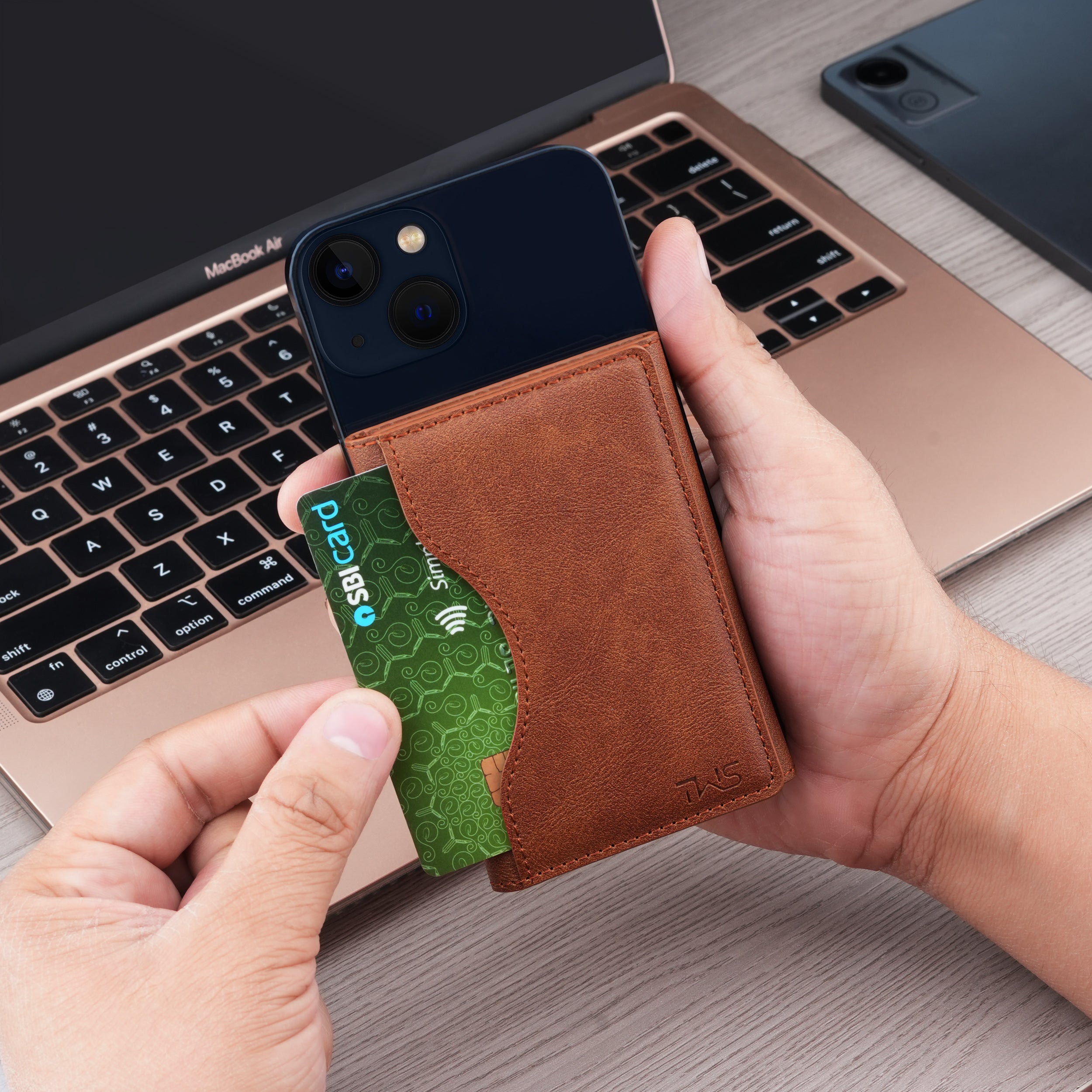 UrbanMag Secure MagSafe Tri-Fold Cardholder - Tan