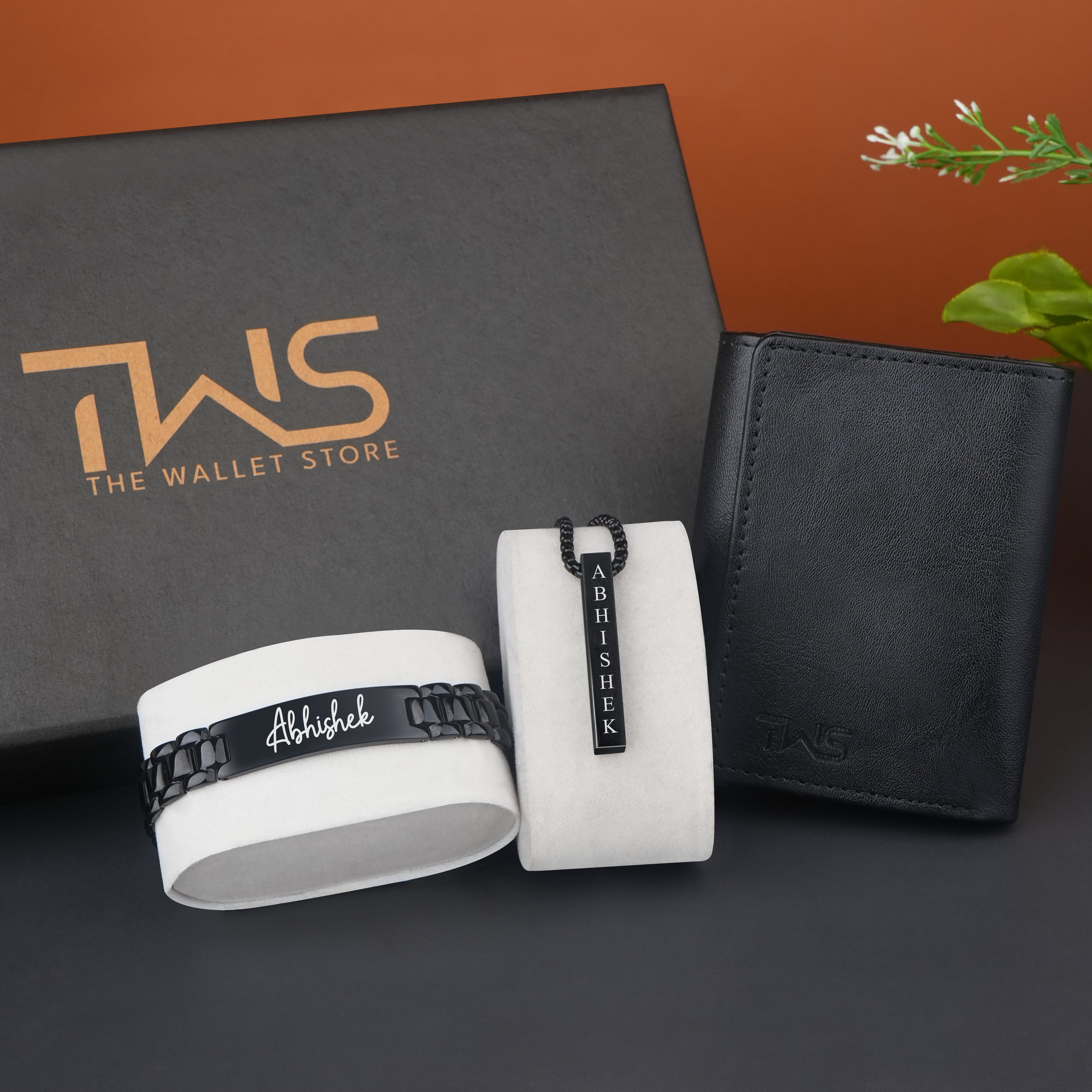 Personalized Maverick Trio Cardholder, Necklace & Bracelet Gift Set