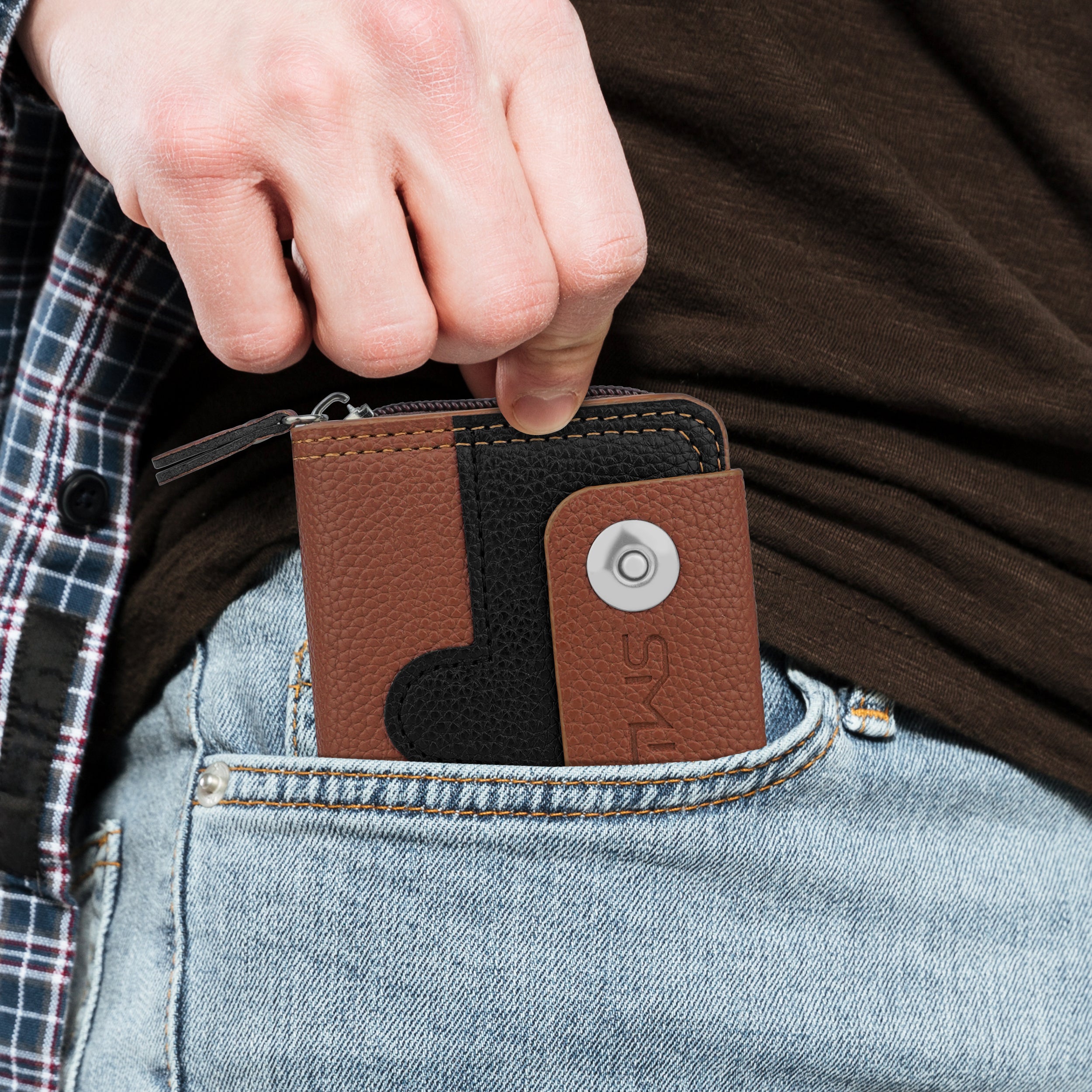 Bolt Lock Dual-Tone Wallet Cardholder