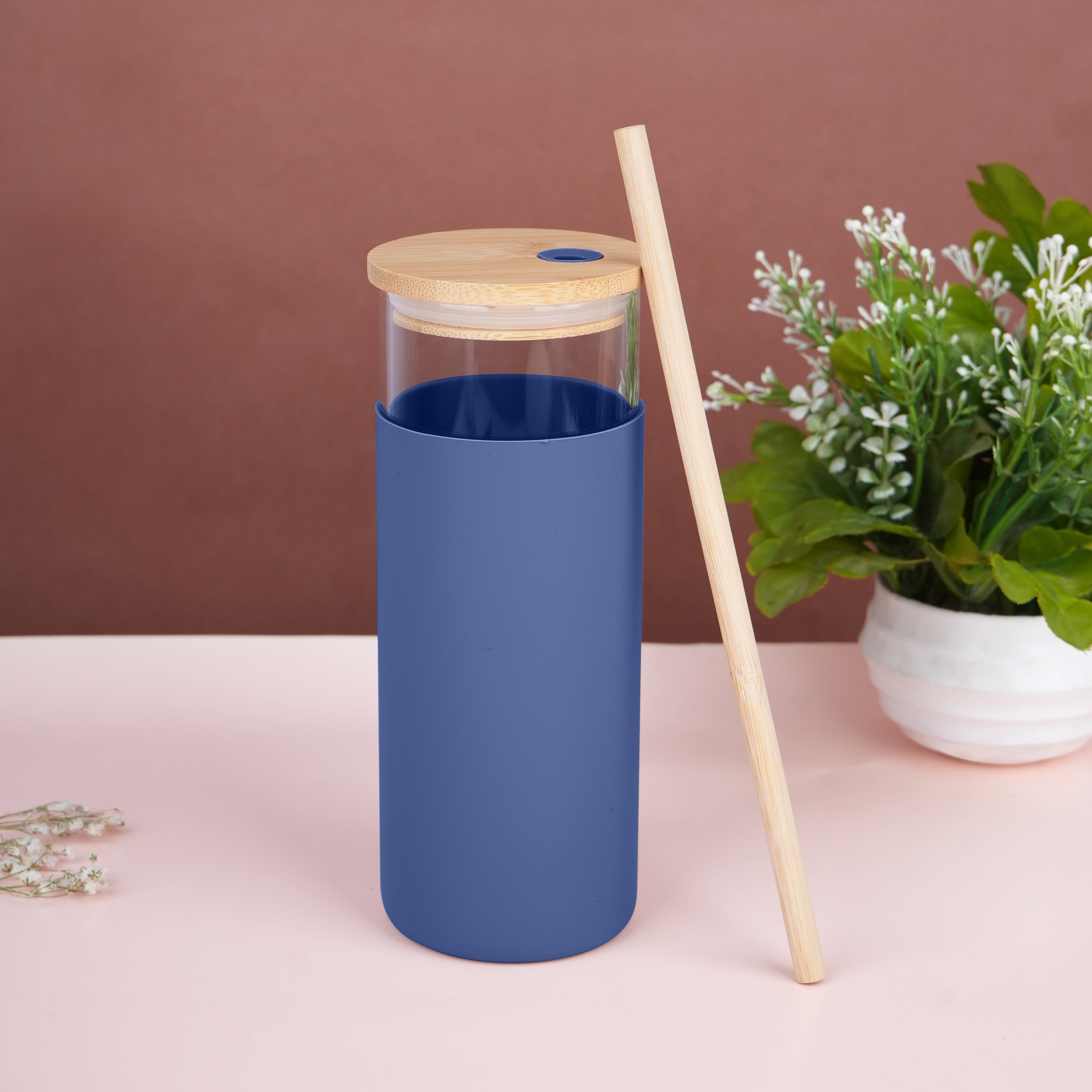 Sleek Borosilicate Glass Tumbler With Silicone Sleeve Bamboo Lid & Straw