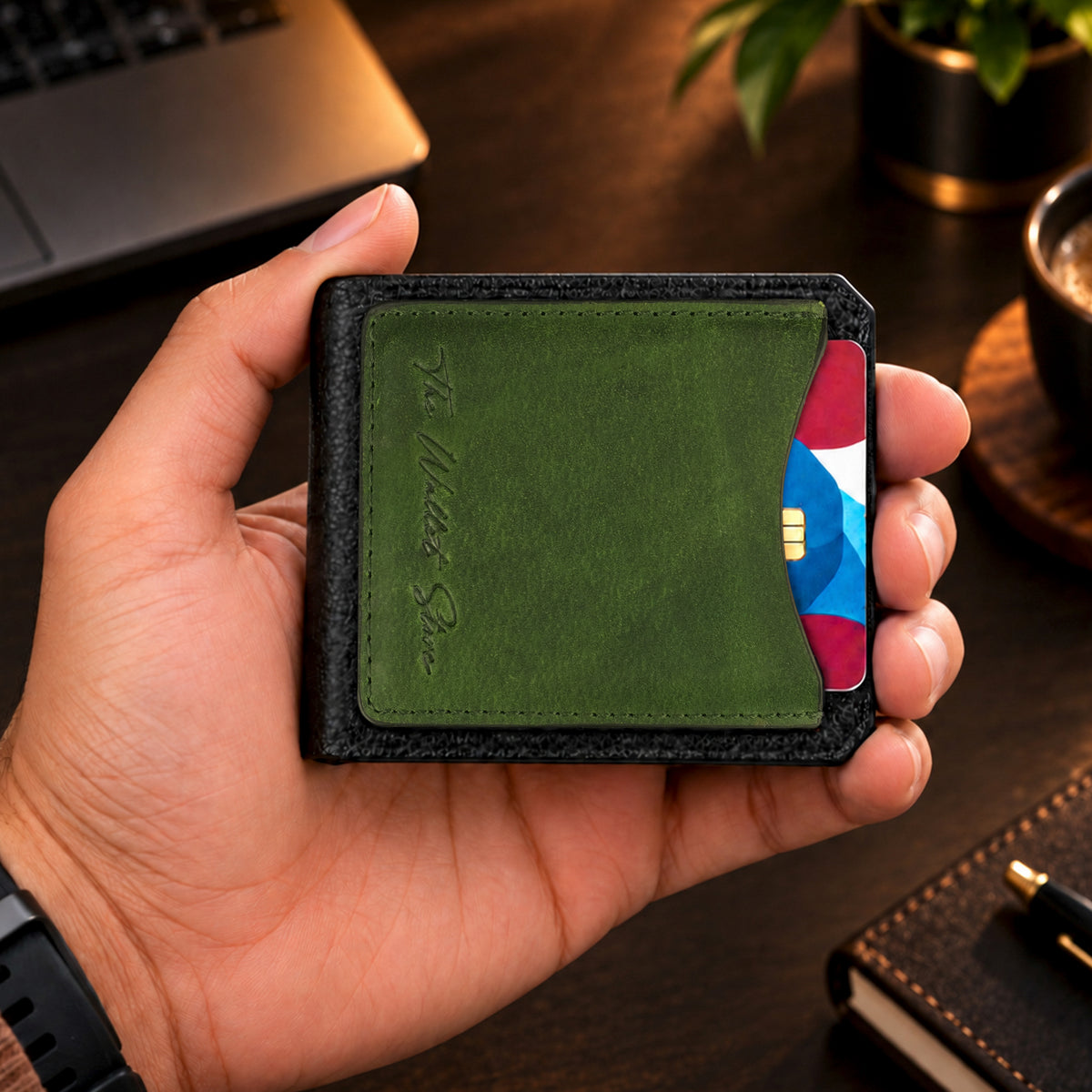 Hunter Dual-Tone Leather Men's Wallet with Magnetic Closure - Green