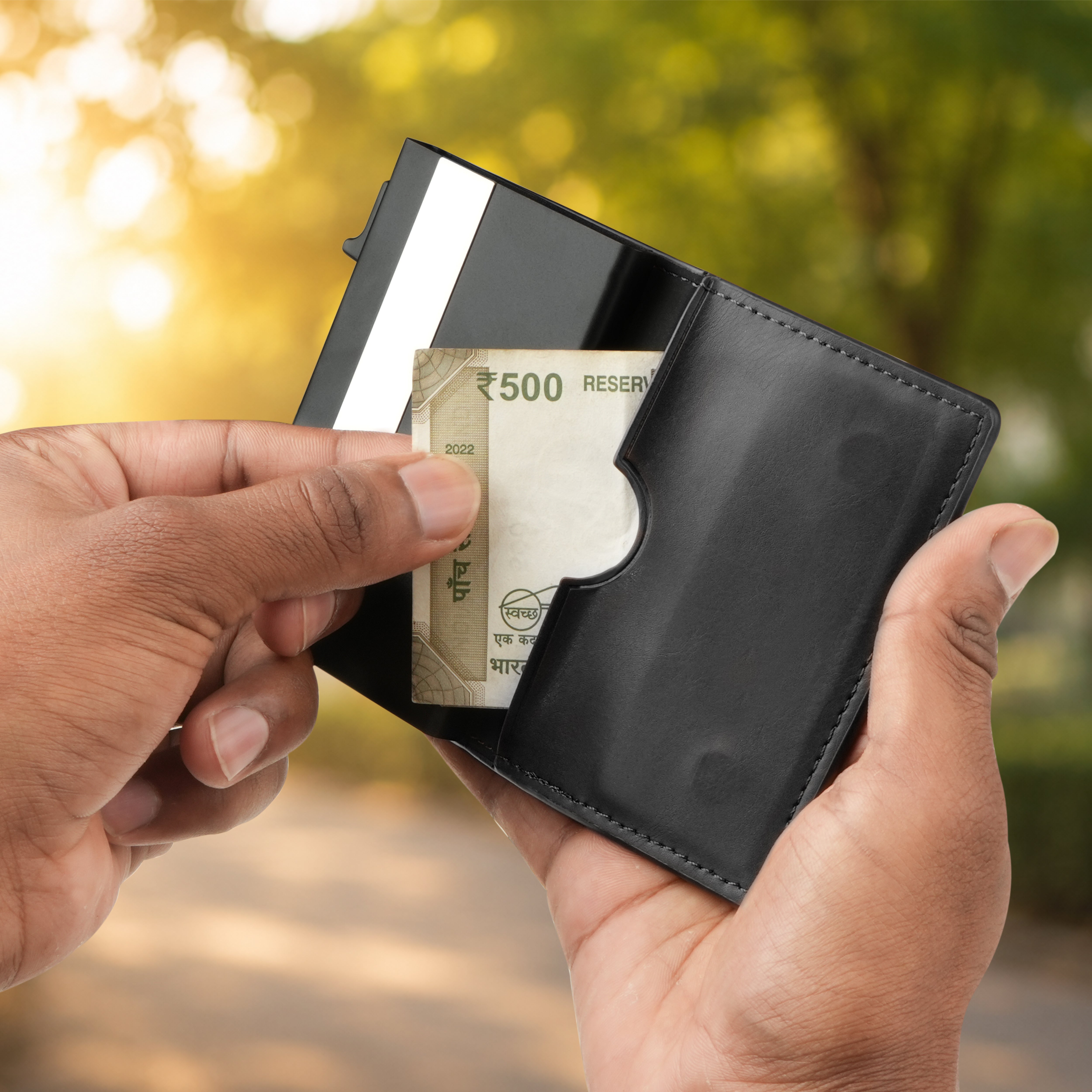 Aero Vault RFID Protected Pop-Up Cardholder - Black