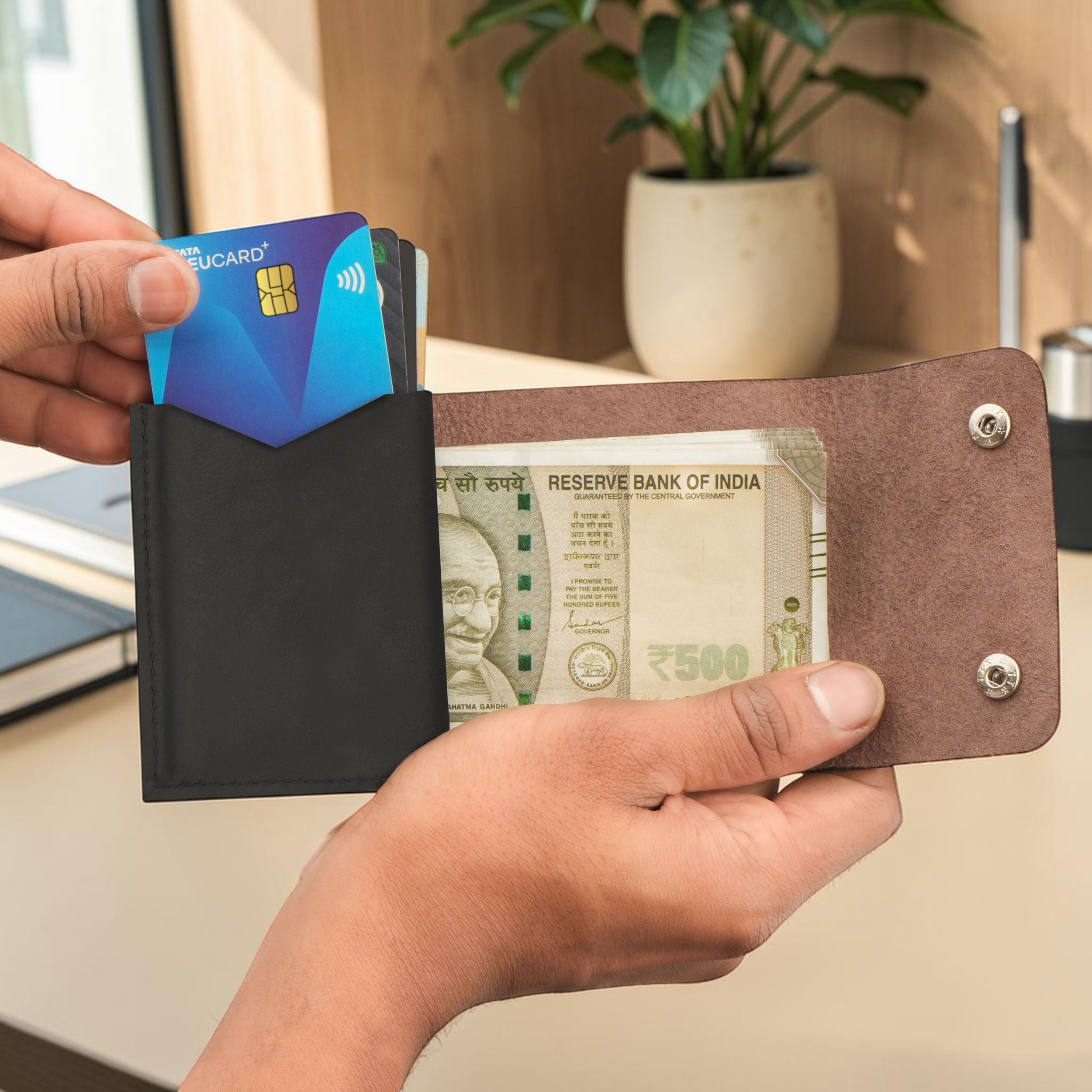 ClickKiss Minimalist Genuine Leather Wallet - Brown