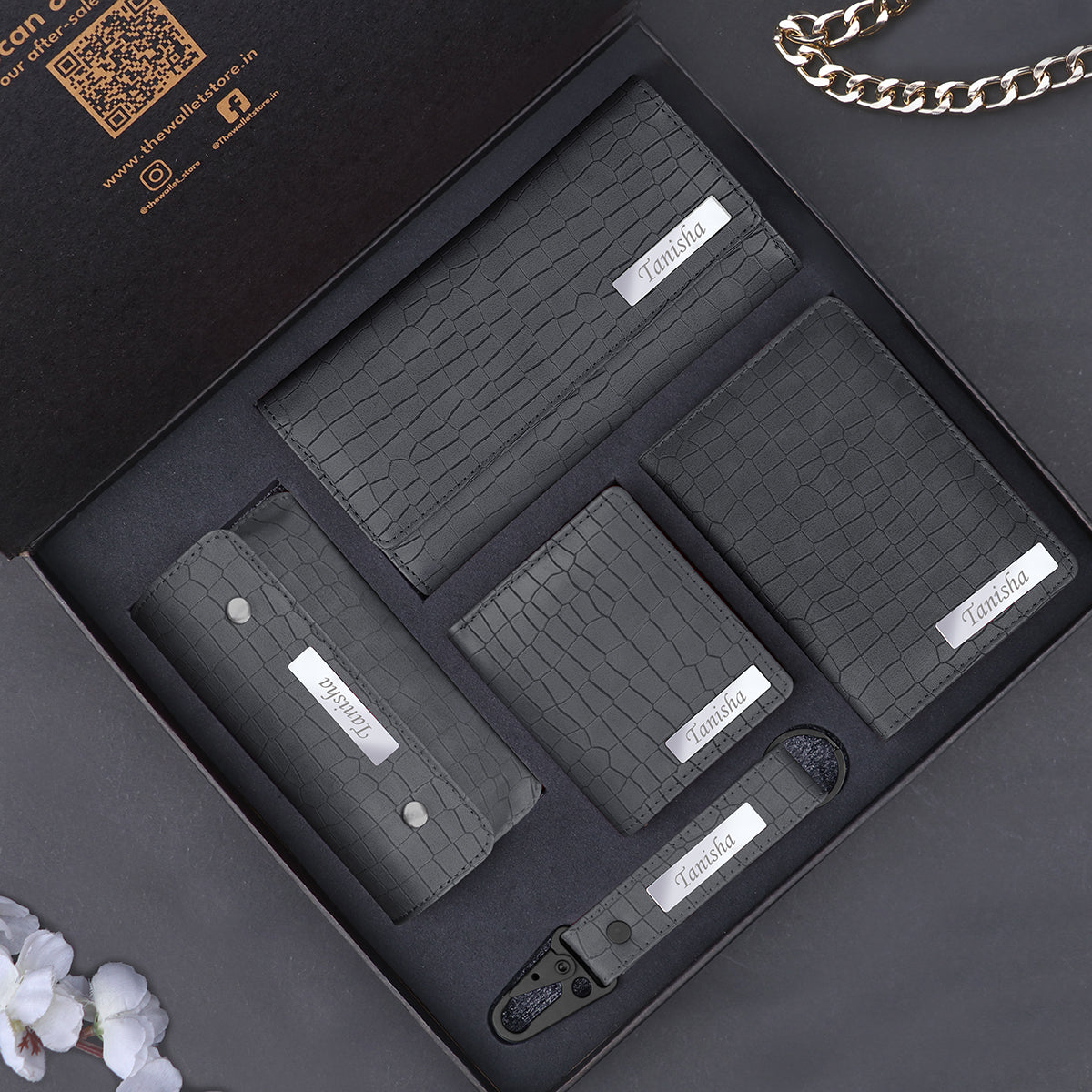 Personalized 5 In 1 Gift Set For Women