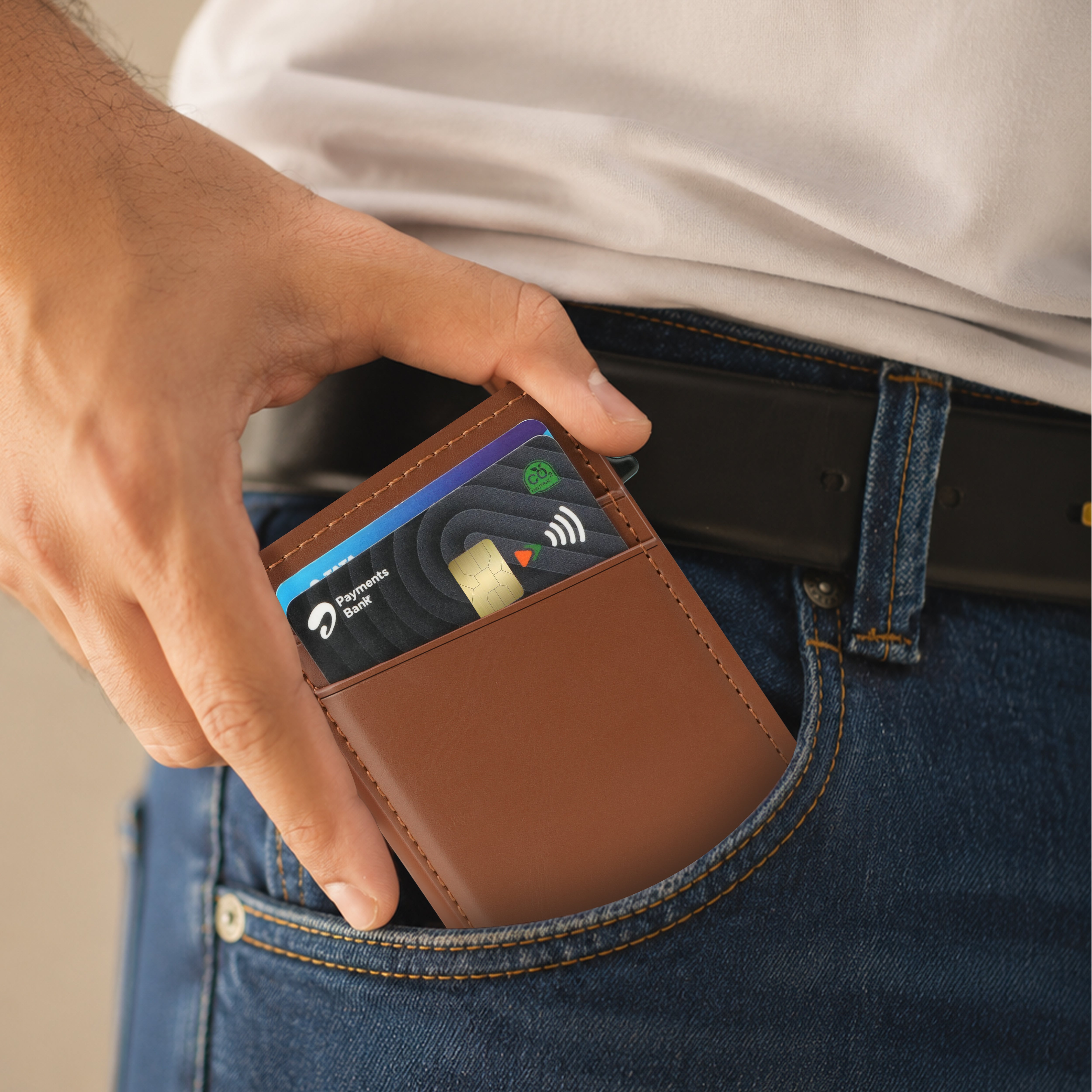 Aero Vault RFID Protected Pop-Up Cardholder - Tan