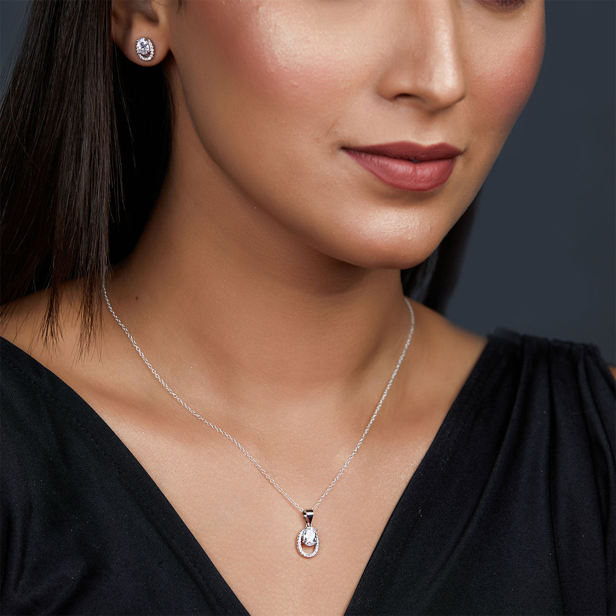Isabel Silver Oval Halo Pendant Set