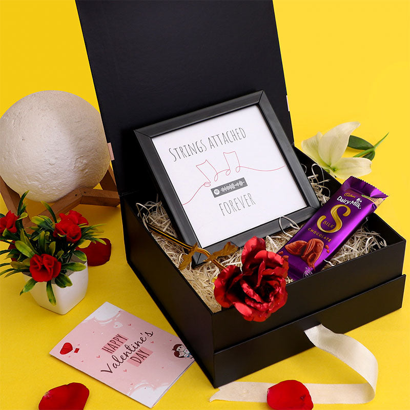 Cute Mini Frame Gift Hamper