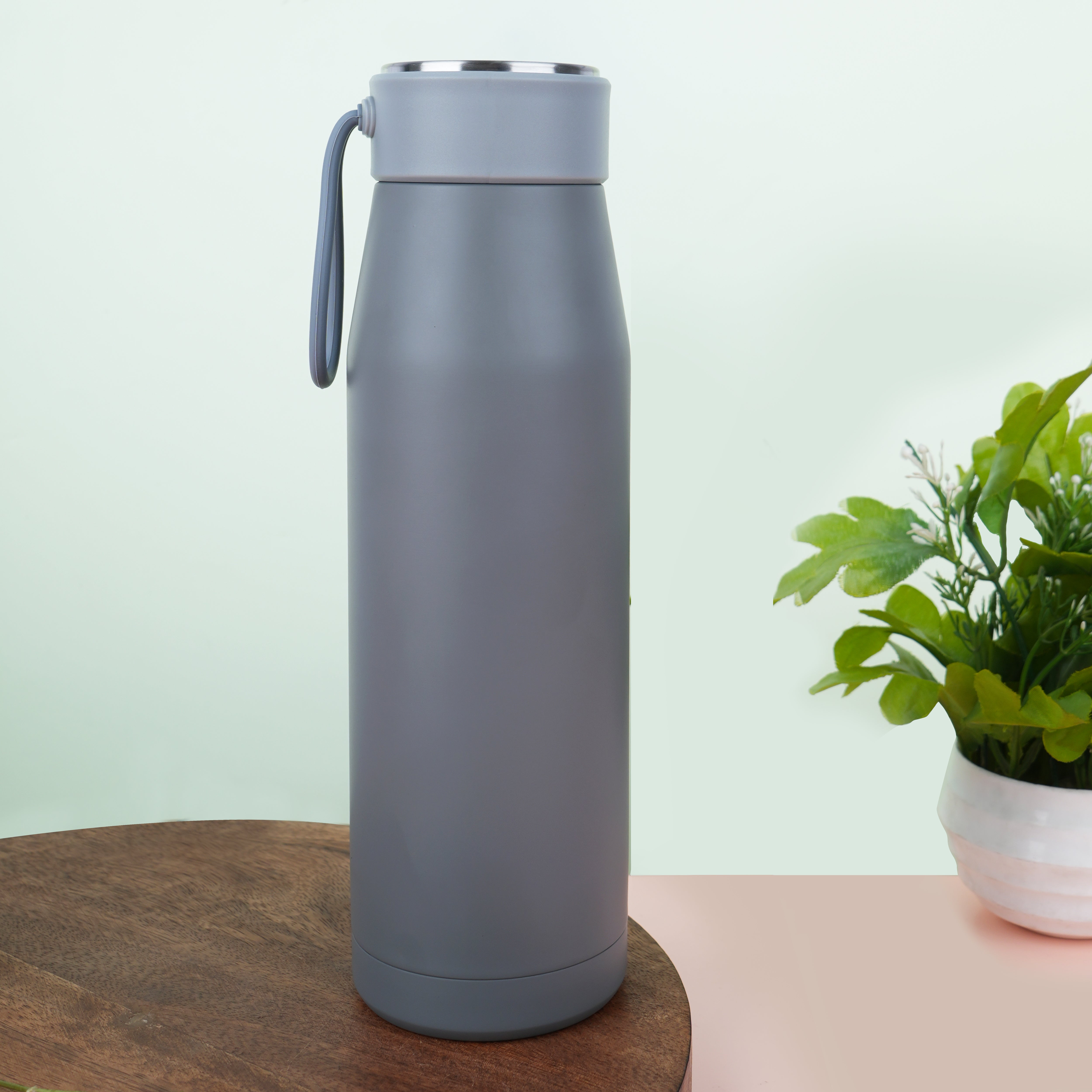 Traveller Stainless Steel Vacuum Flask With Silicon Strap