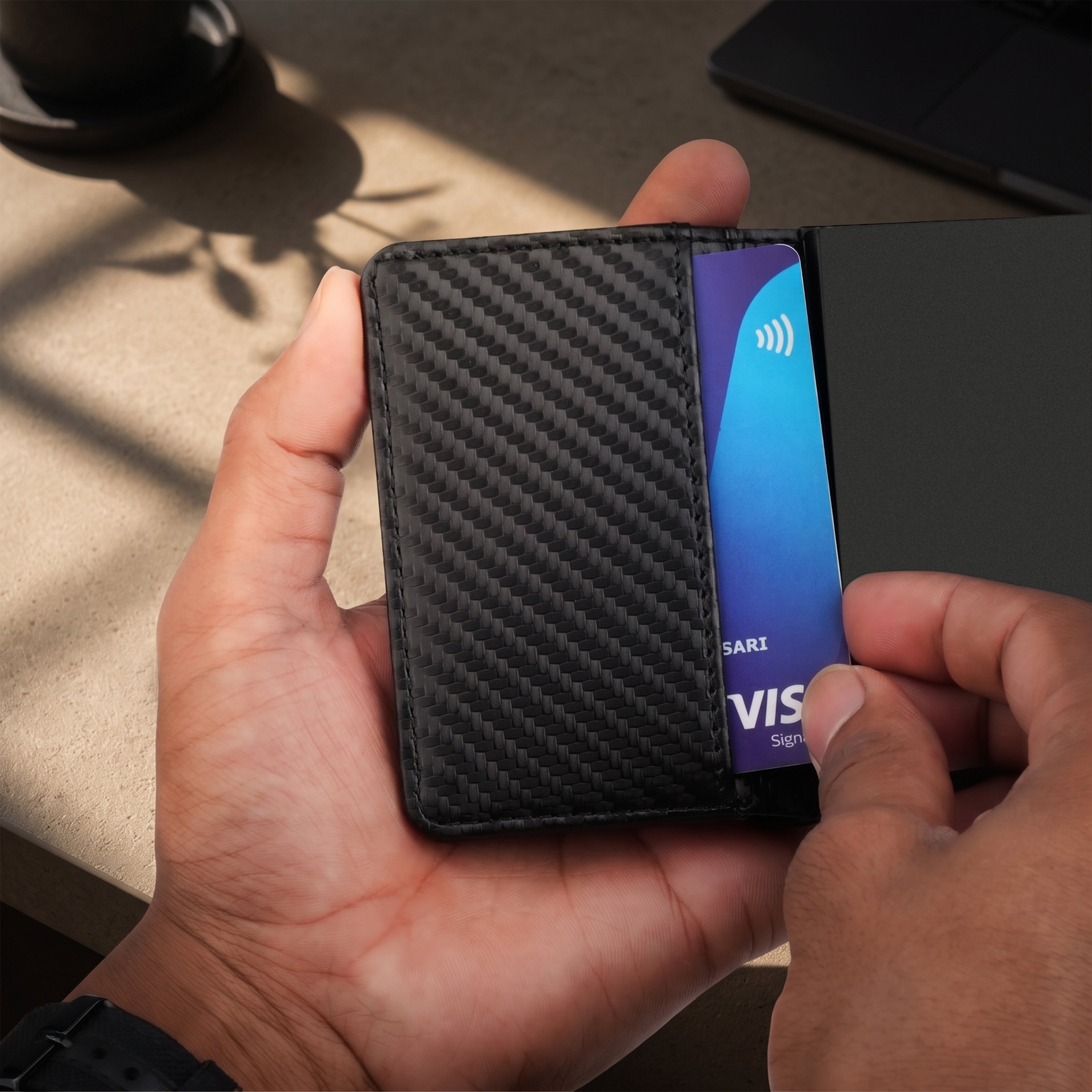 Maverick RFID Protected Wallet Cardholder - Carbon Fibre Edition