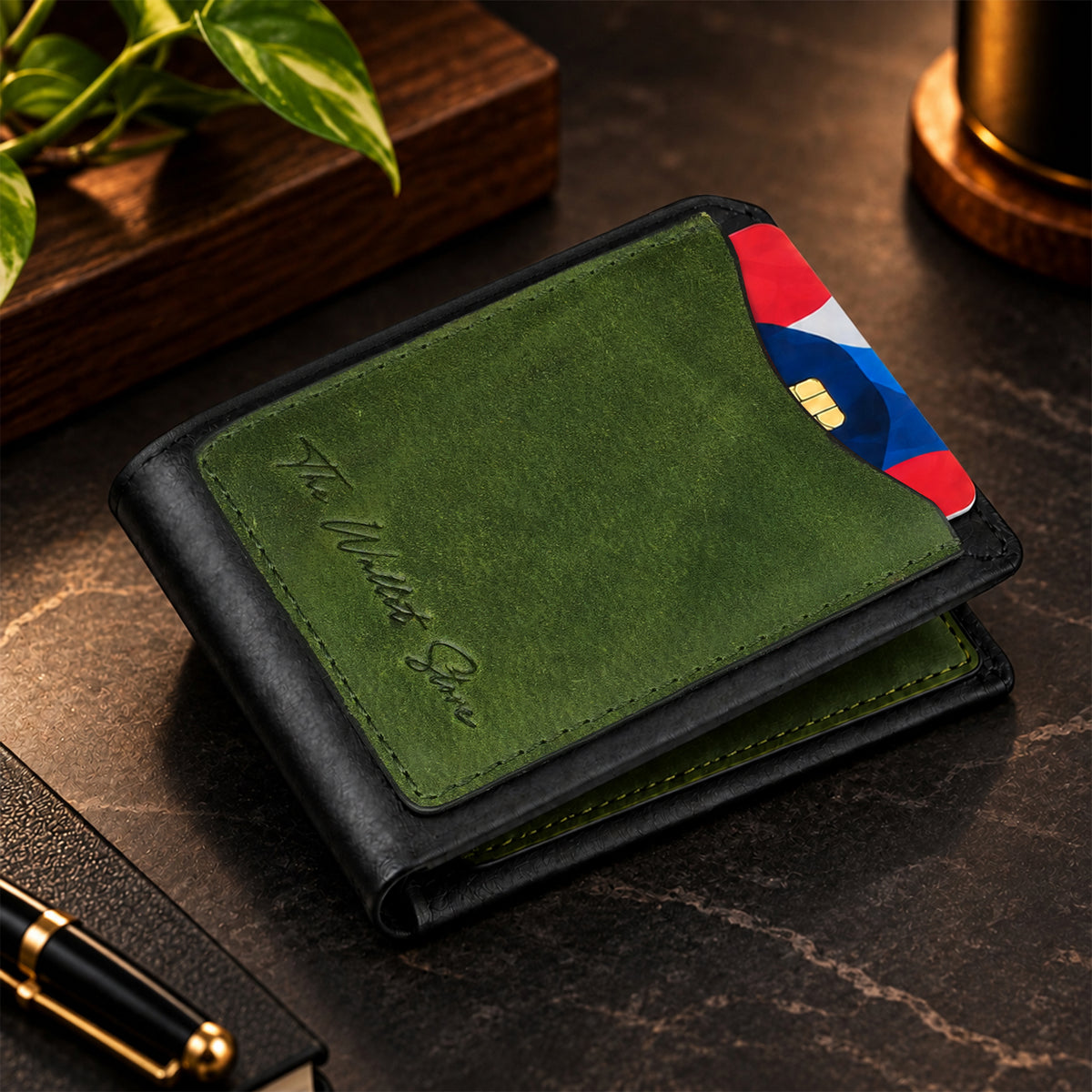 Hunter Dual-Tone Leather Men's Wallet with Magnetic Closure - Green