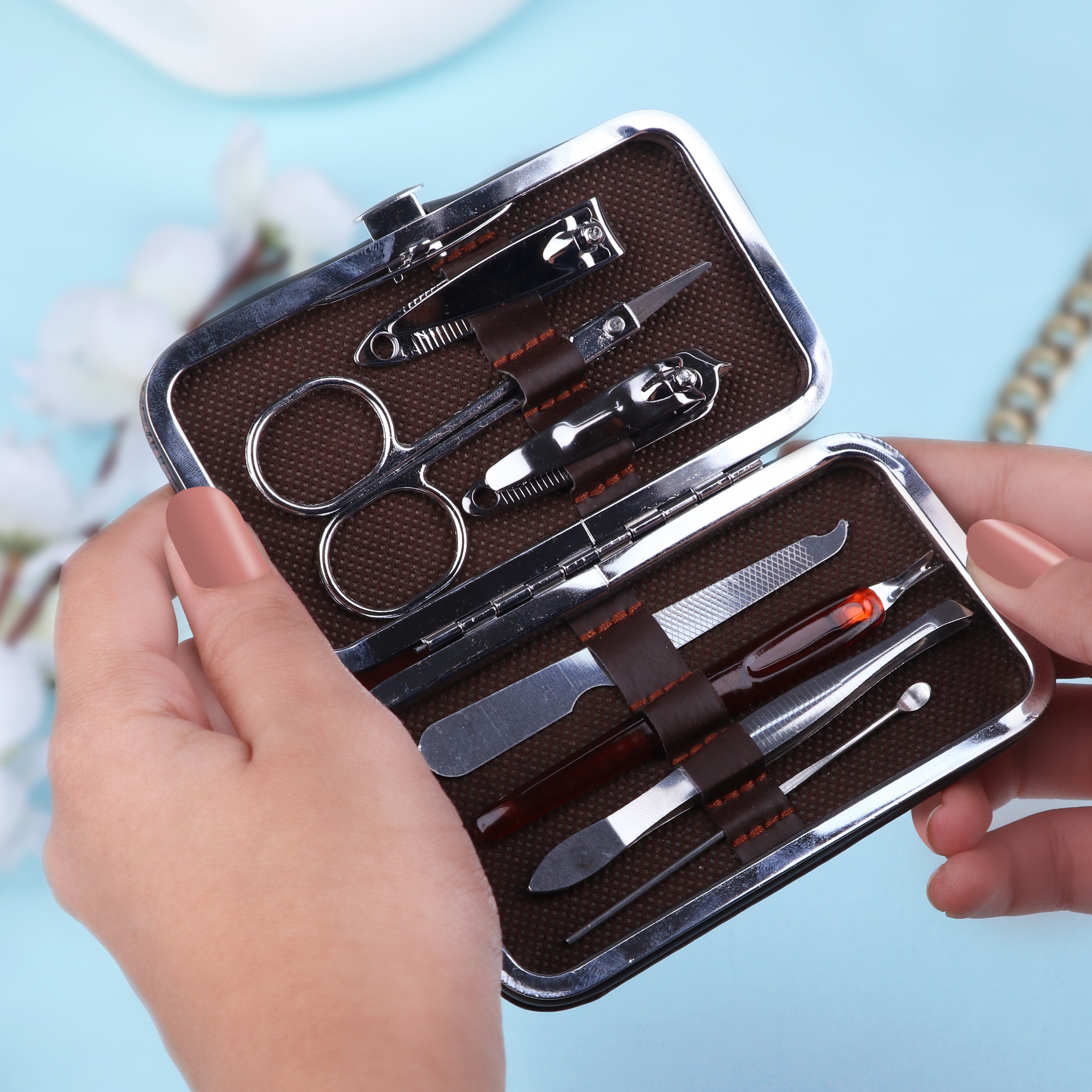 Premium Manicure Kit in Leatherette Case