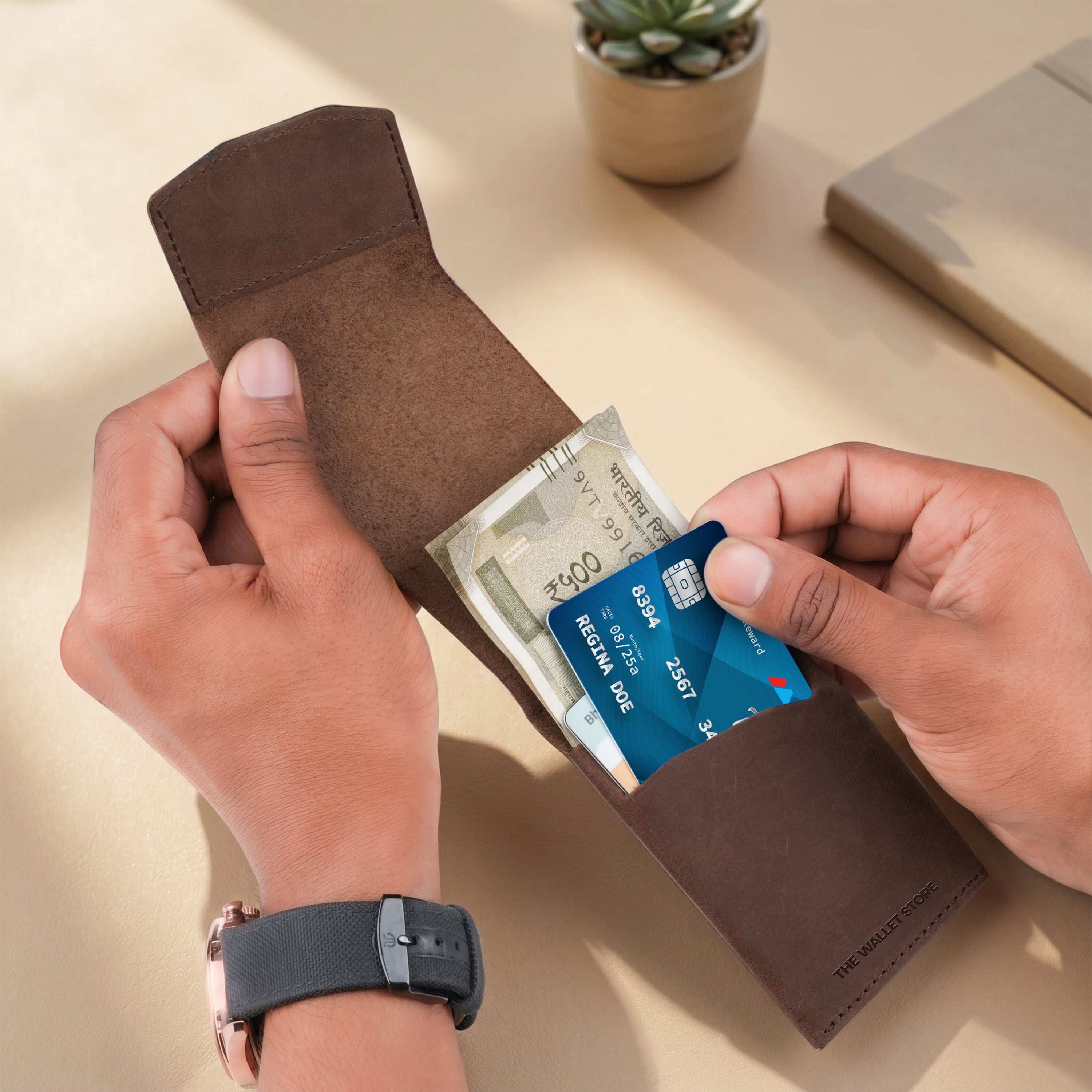Flip Genuine Leather Wallet With Magnetic Closure - Brown