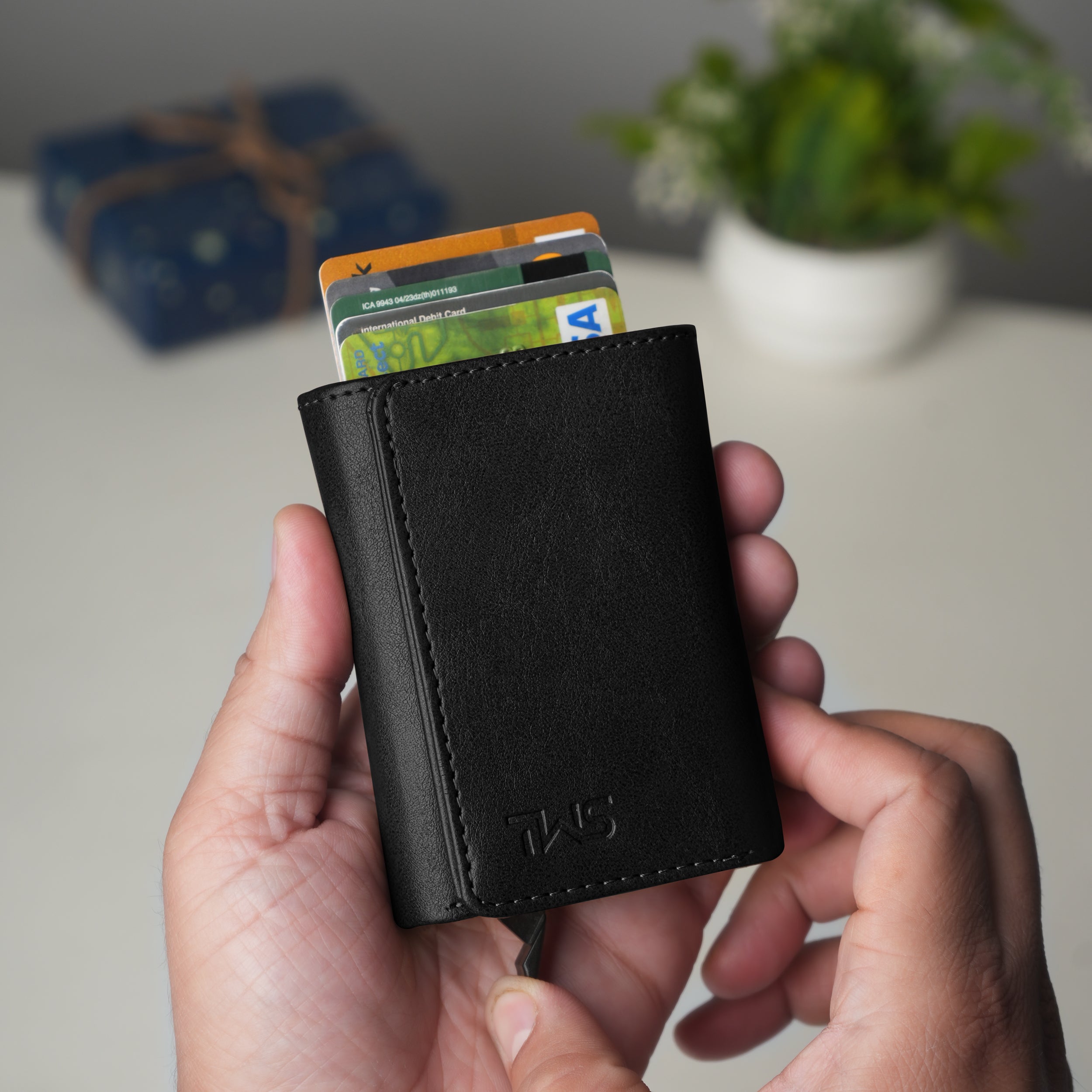 Maverick RFID-Protected Wallet Cardholder Gift For Men - Black