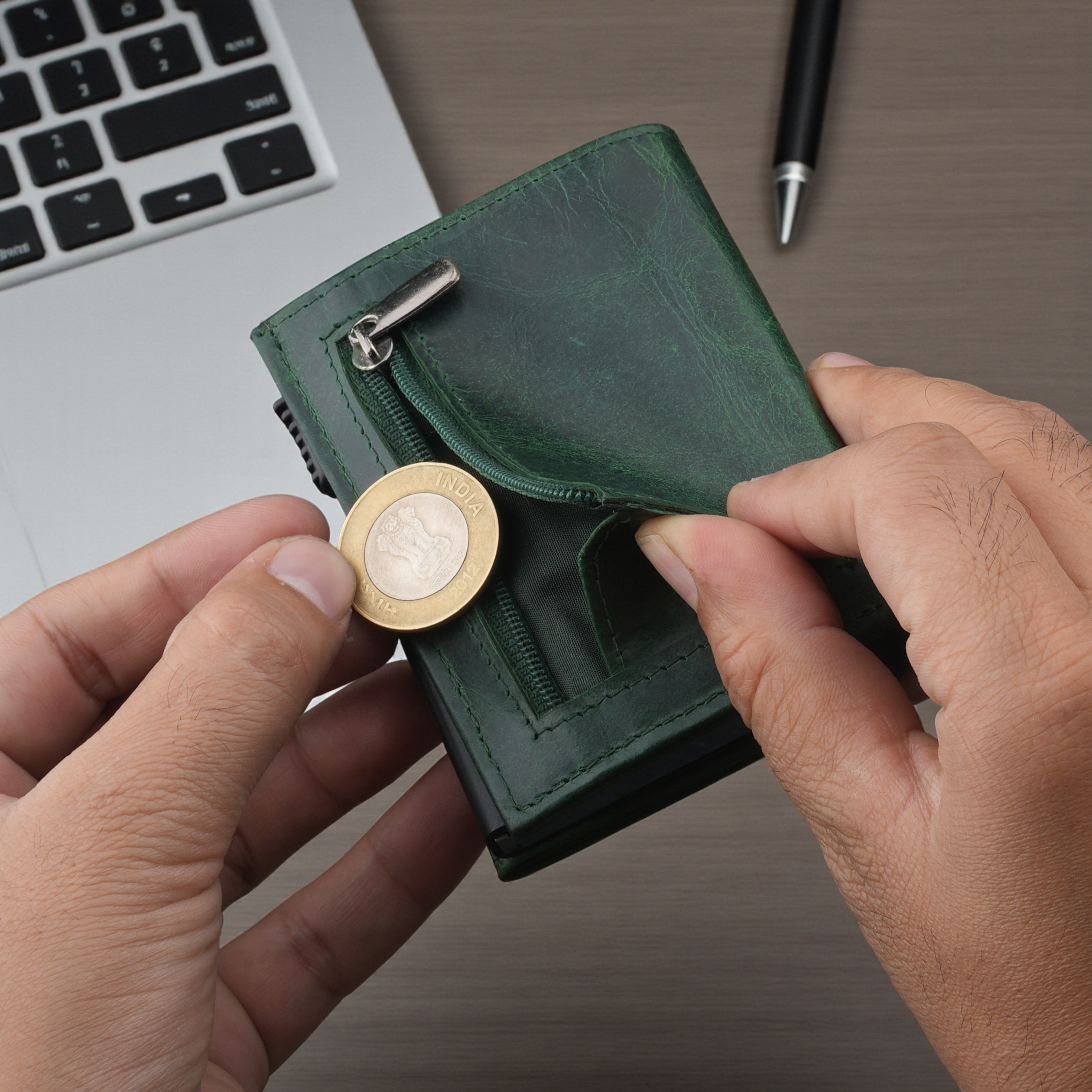 Defender 2.0 RFID Protected Cardholder Wallet - Green