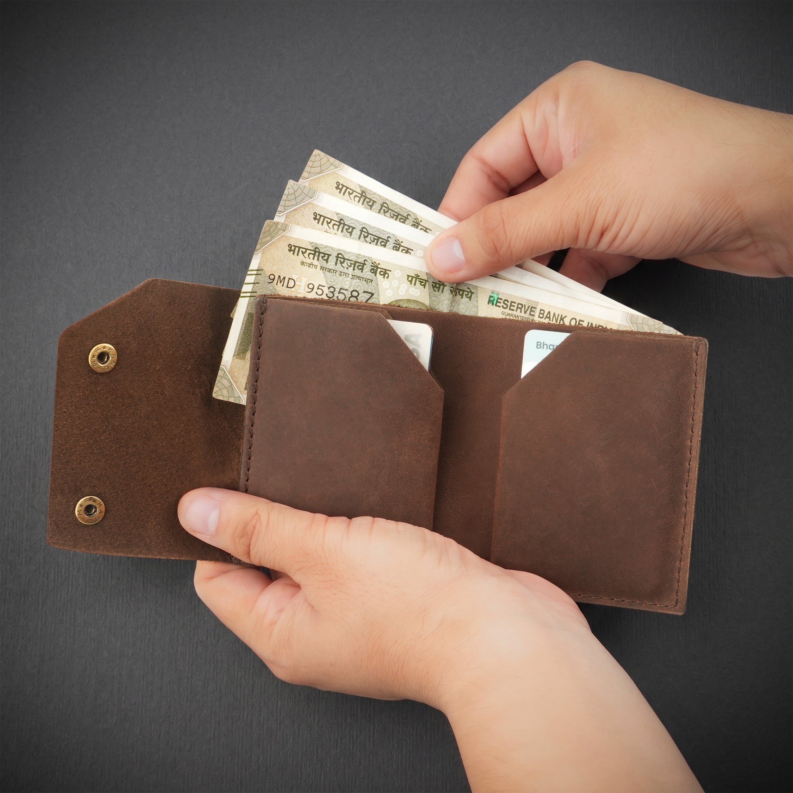 Snapper Minimalist Genuine Leather Wallet - Brown
