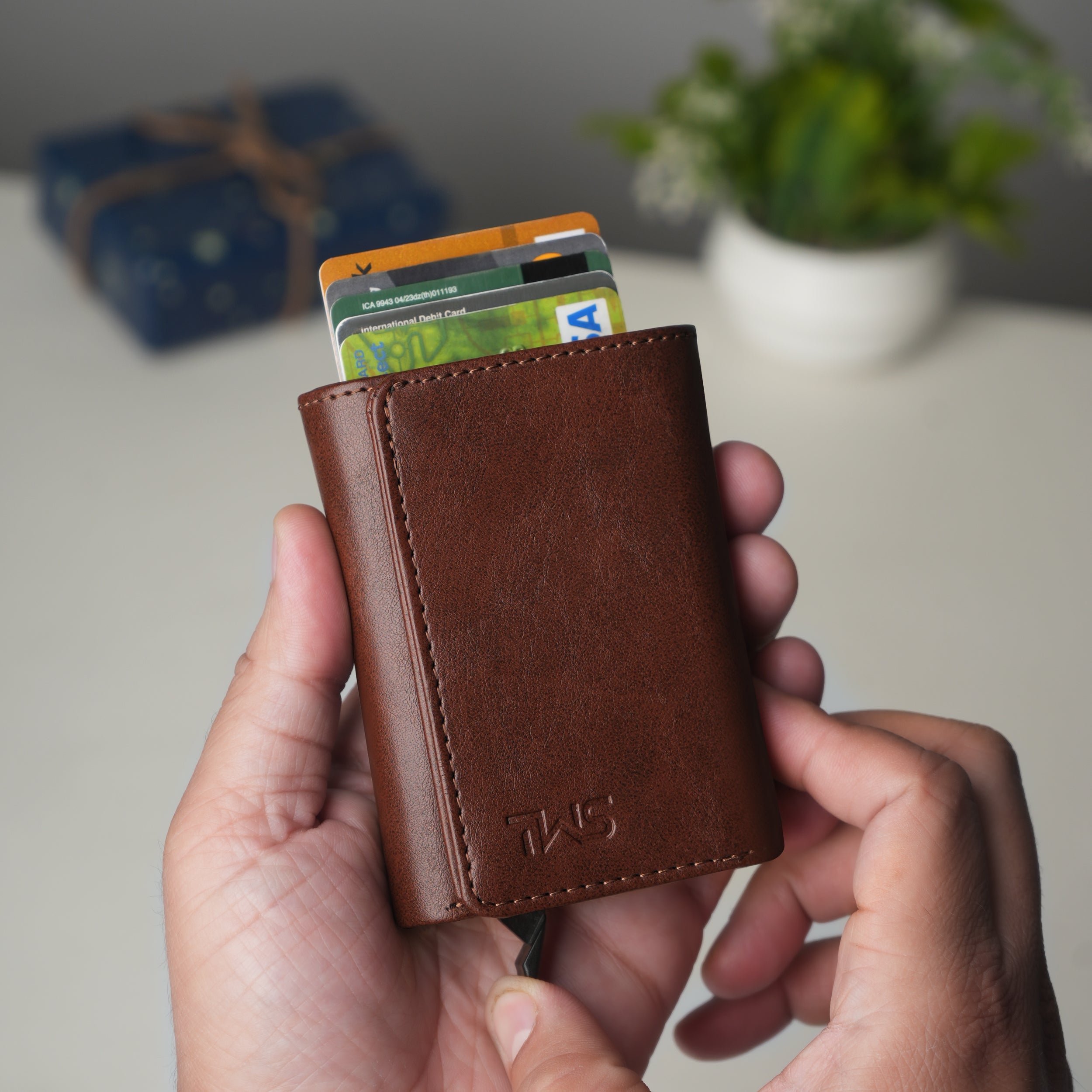 Maverick RFID-Protected Wallet Cardholder Gift For Men - Brown