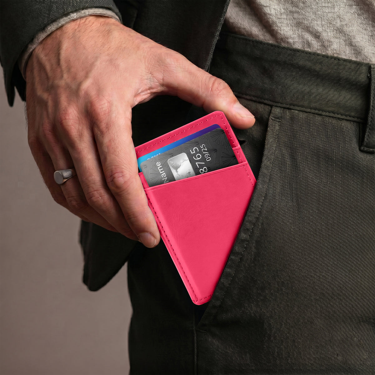 Aero Vault RFID Protected Pop-Up Cardholder - Red