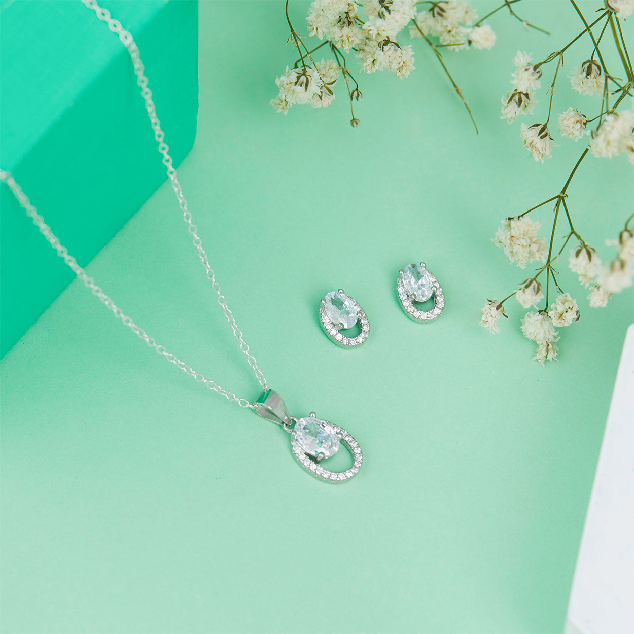 Isabel Silver Oval Halo Pendant Set