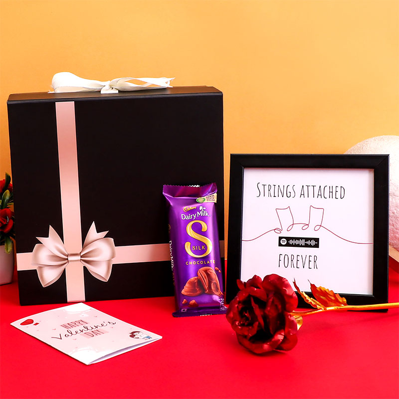 Cute Mini Frame Gift Hamper